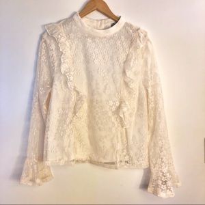 3/$30🌻| Vintage Lace Blouse